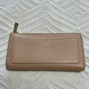 Kate Spade New York Eva Women’s Beige Leather Wallet